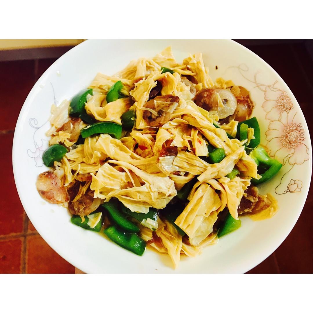 腊肠青椒腐竹
