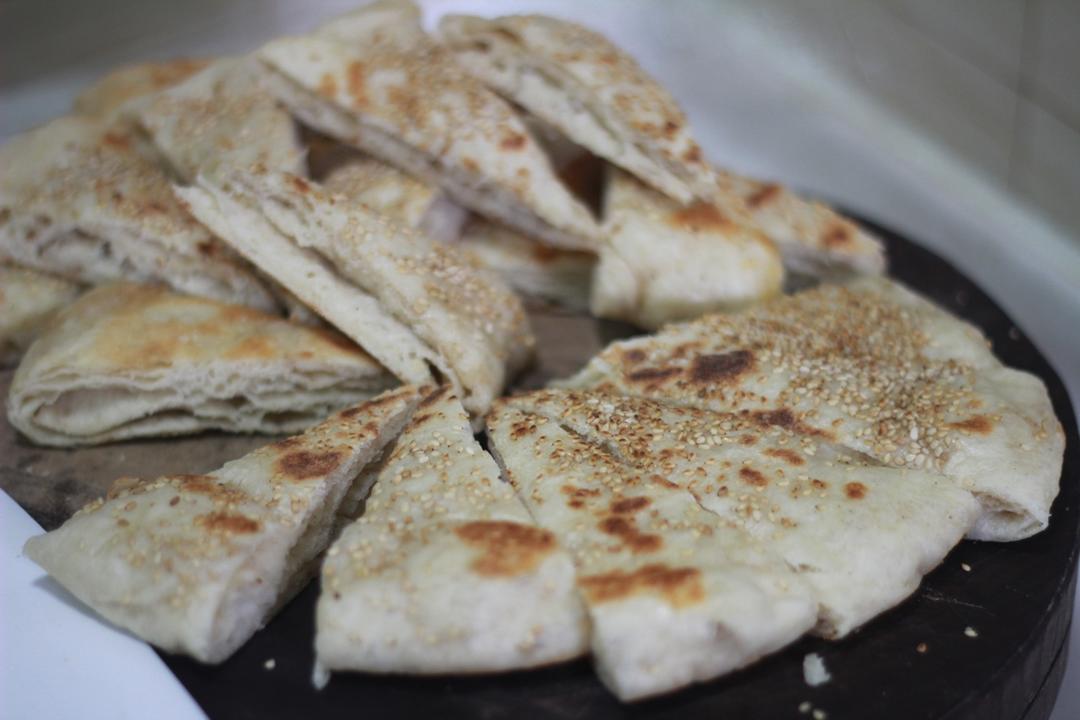 椒盐发面饼 Sesame Pancake