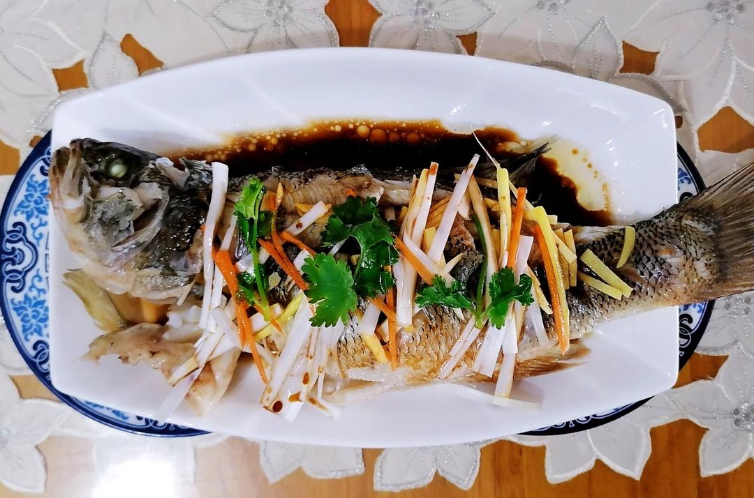 清蒸鲈鱼