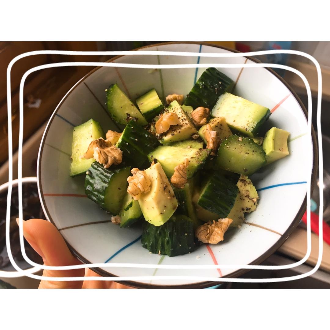早餐之牛油果鸡蛋沙拉