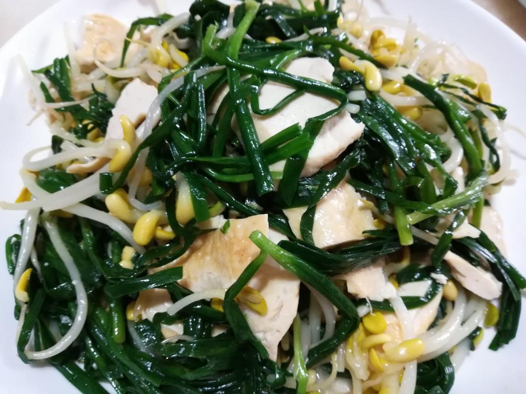 绿豆芽炒韭菜