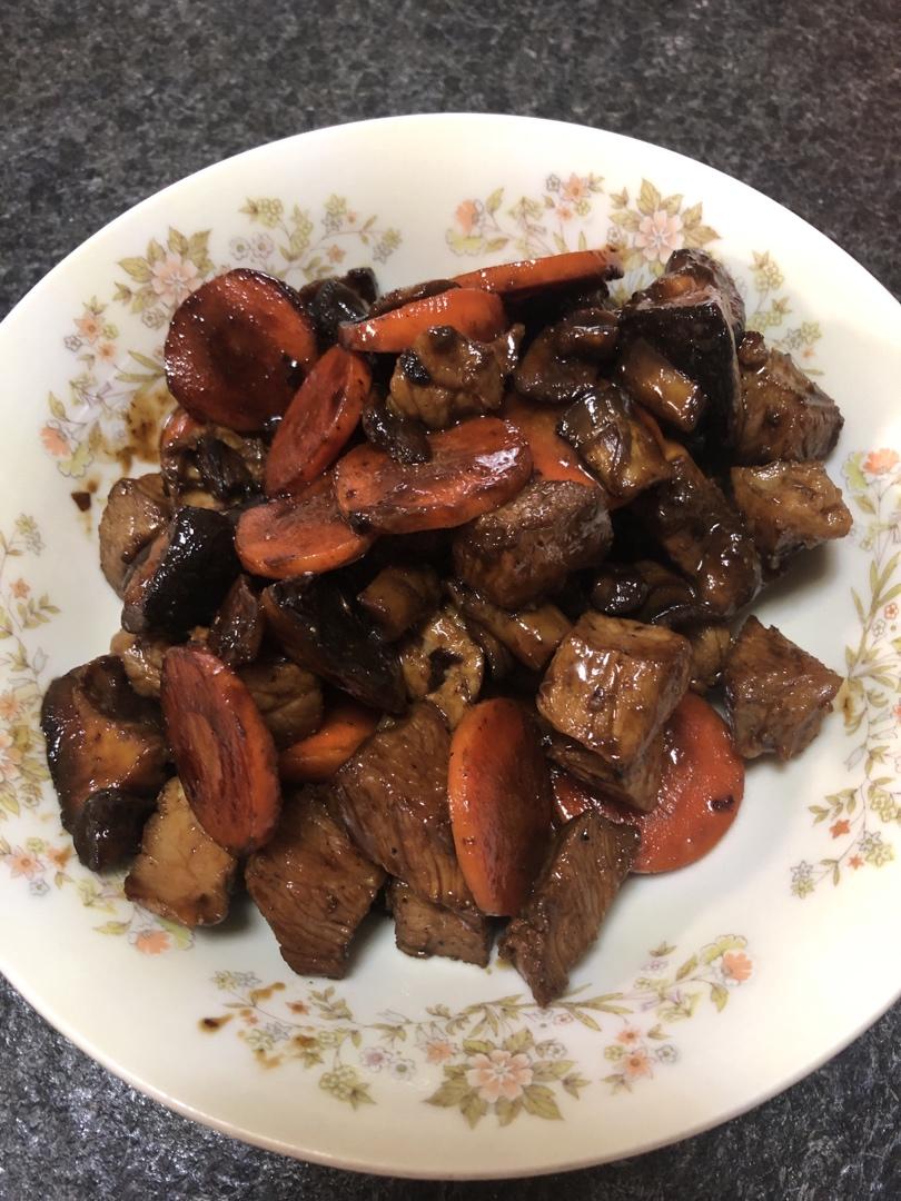 黑胡椒杏鲍菇牛肉粒