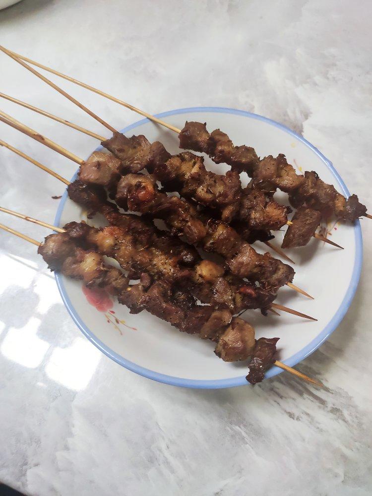 羊肉串用家里烤箱烤出明火烧烤的味道！