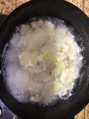 超简单超低卡的文蛤鱼丸冬瓜汤的做法 步骤5
