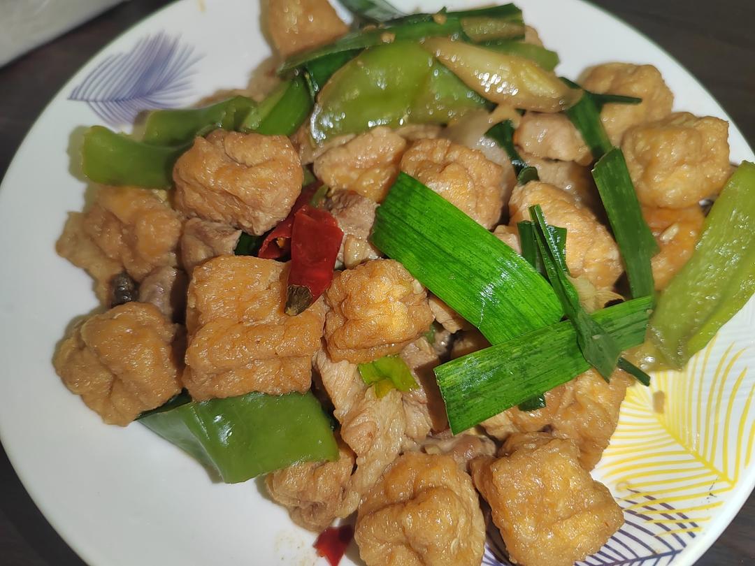 油豆腐炒肉