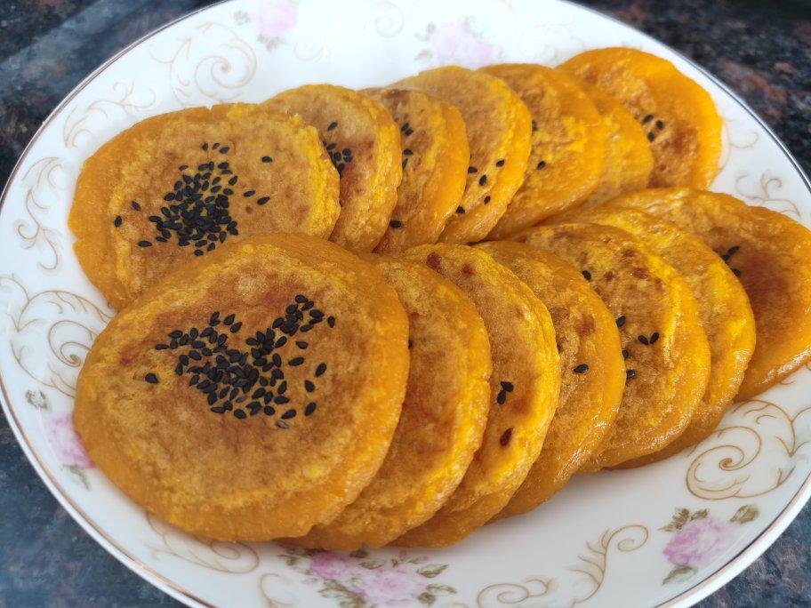 平底锅就能做!香甜软糯的南瓜饼