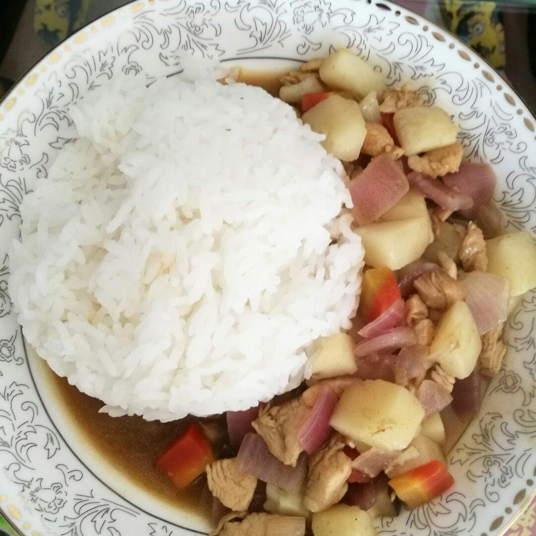 咖喱鸡肉饭