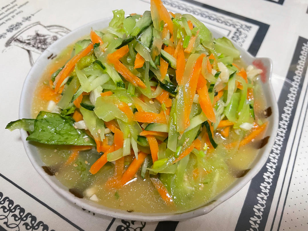 凉拌莴笋丝