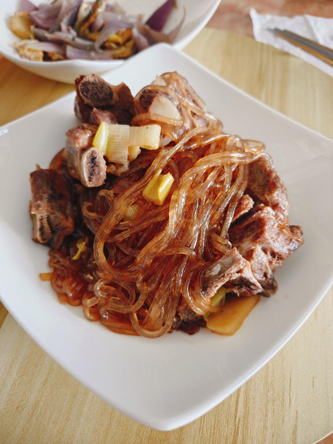 排骨土豆炖粉条