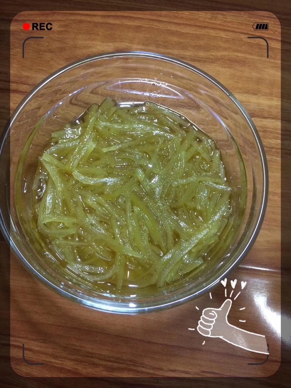 糖渍西柚皮－－橙皮，柚子，桔子一类都可以噢