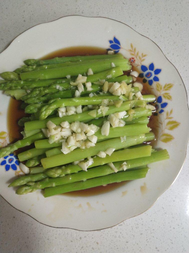 鲜味油淋芦笋