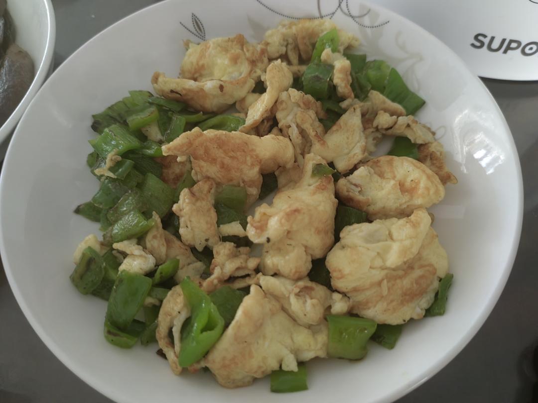 厨师长教你：“青椒炒鸡蛋”的家常做法 ,非常下饭