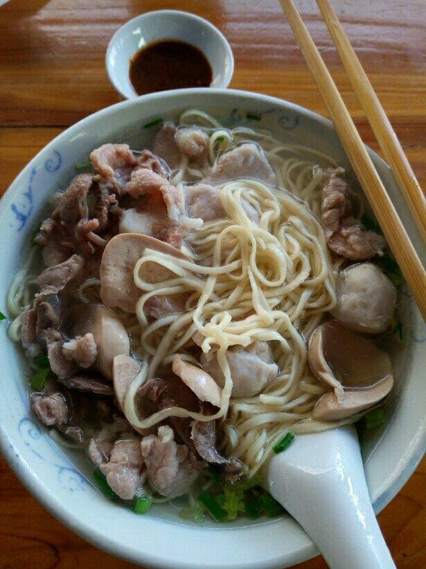 清晨,从一碗猪杂面开启    2018-10-06         2         0