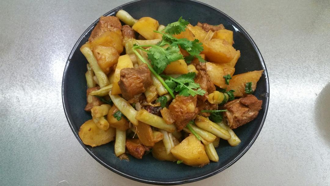 土豆炖排骨