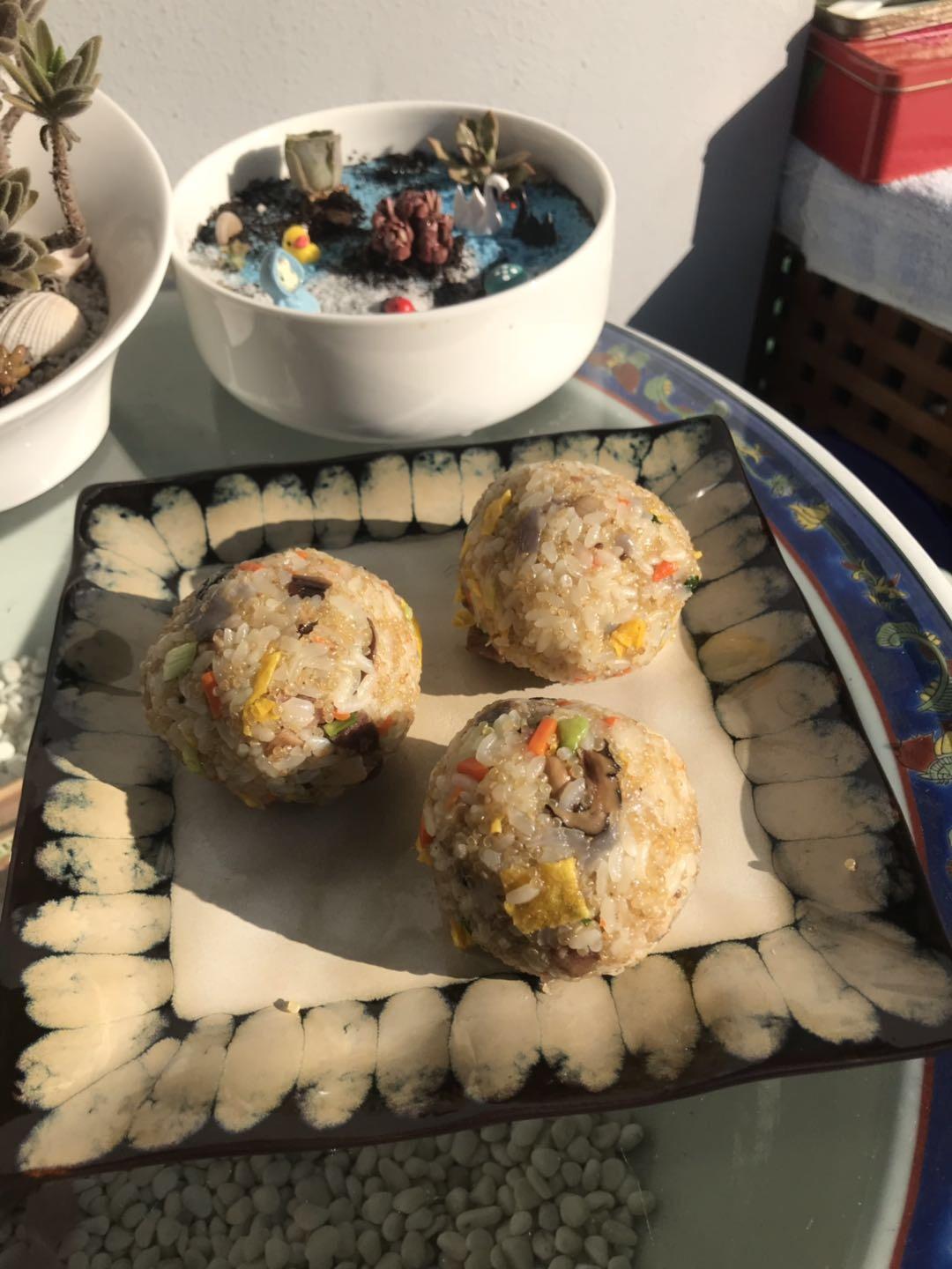 藜麦饭团