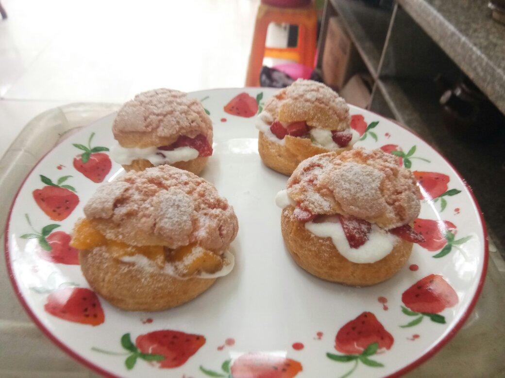 一口就爆浆的卡士达酥皮泡芙