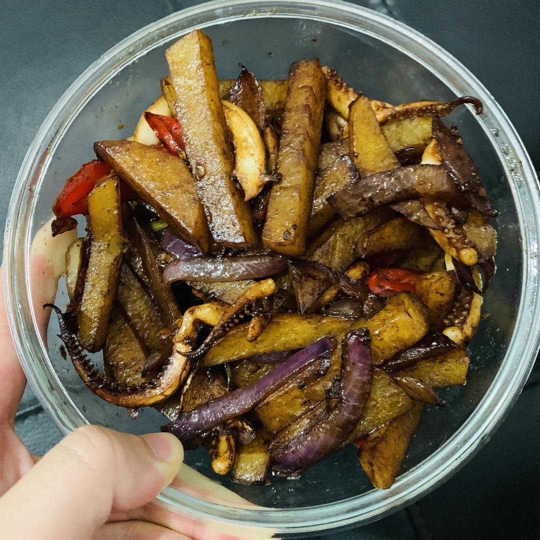 好吃到哭的土豆鱿鱼须