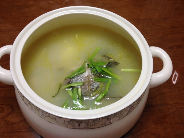 鲫鱼豆腐汤