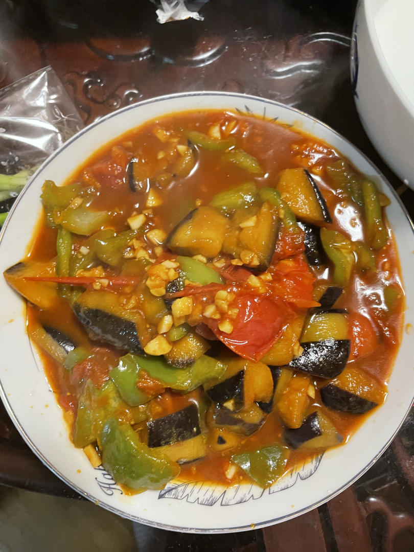 5分钟快手下饭菜#番茄炒茄子🍅番茄家族