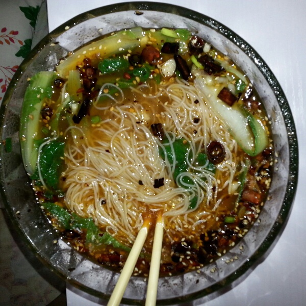 油泼辣子酸汤面