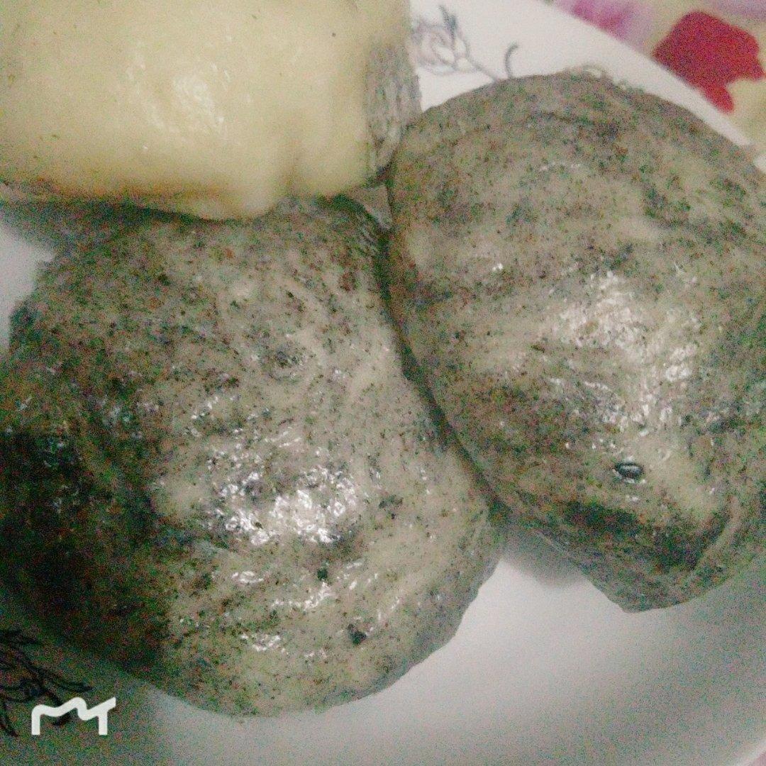 奶香黑芝麻馒头