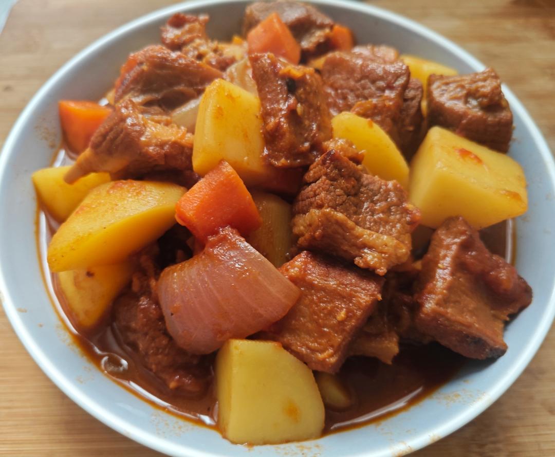 番茄土豆炖牛腩