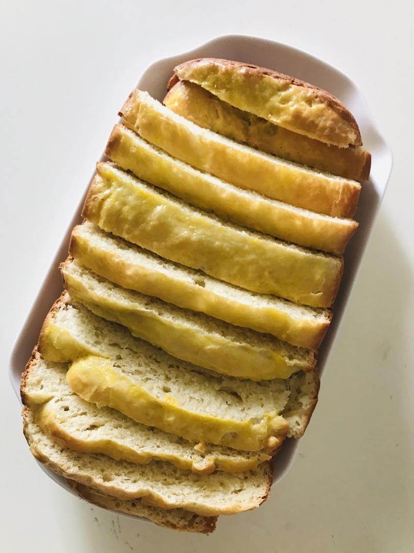 普通面粉，无黄油也可以做的奶香吐司（面包机和面，烤箱烤）