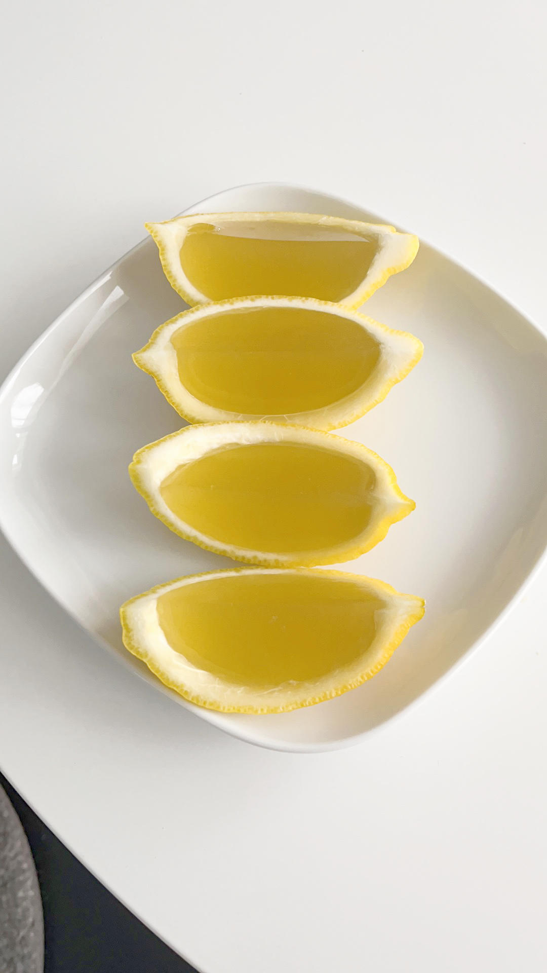 过年吃太多了？你需要这份清爽的柠檬酒冻