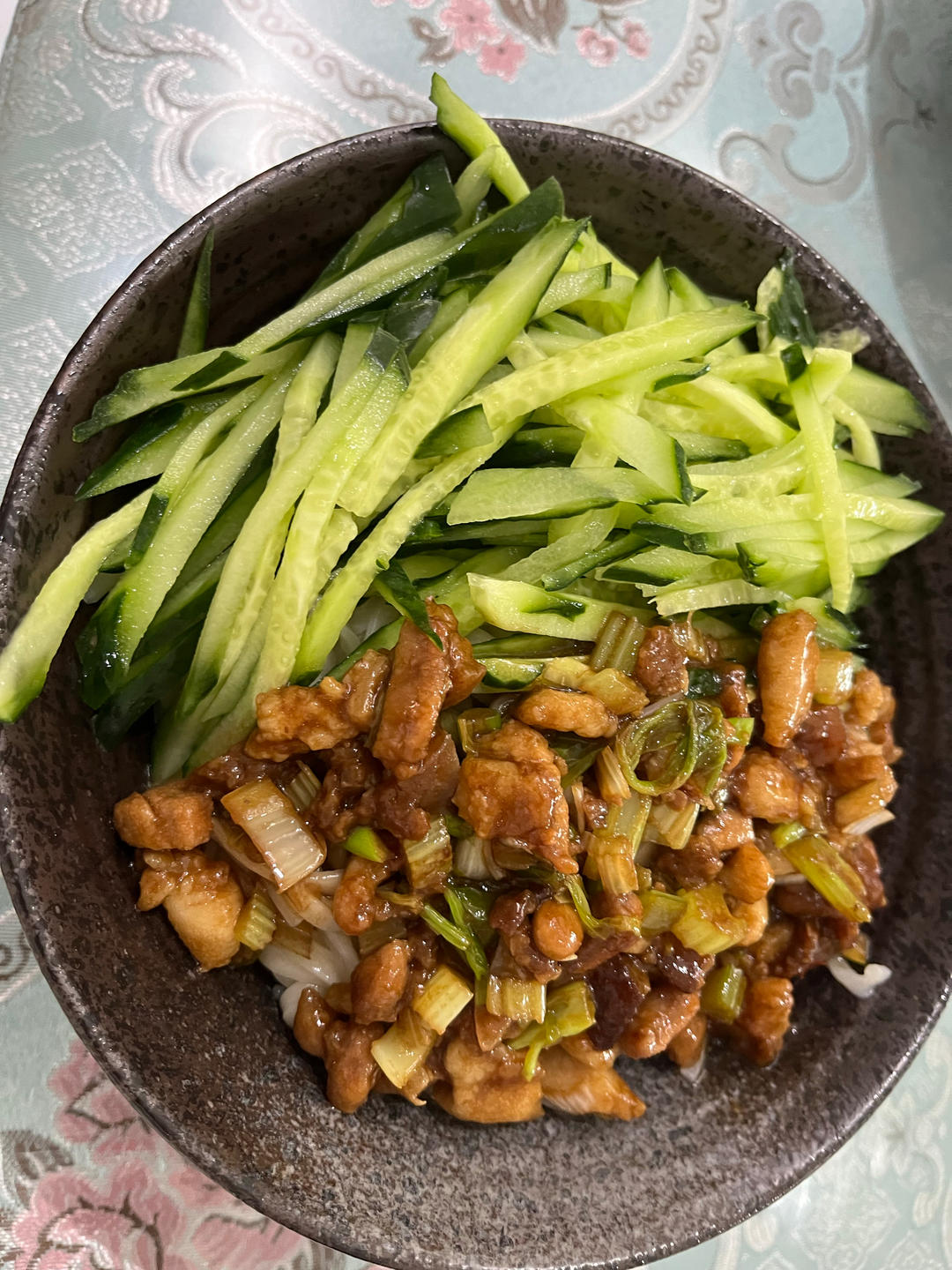 肉酱面