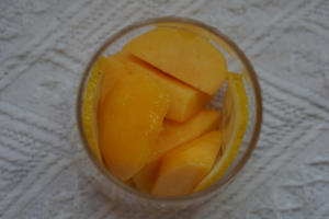 黄桃柠檬气泡水的做法 步骤6