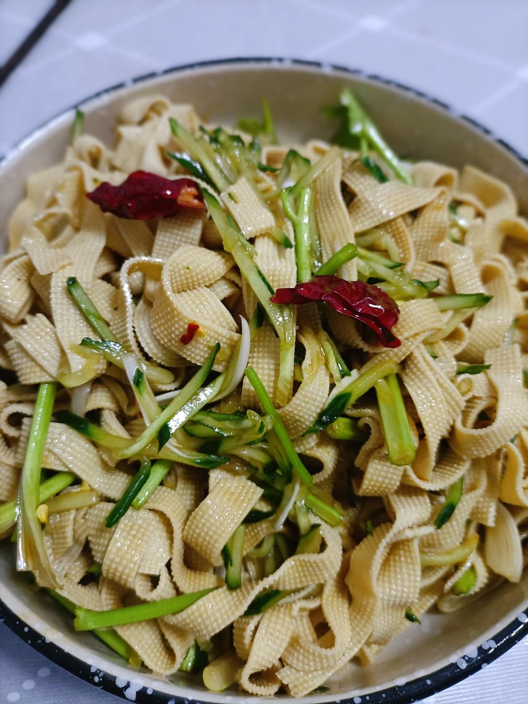 堂妈小厨——炝拌豆腐皮