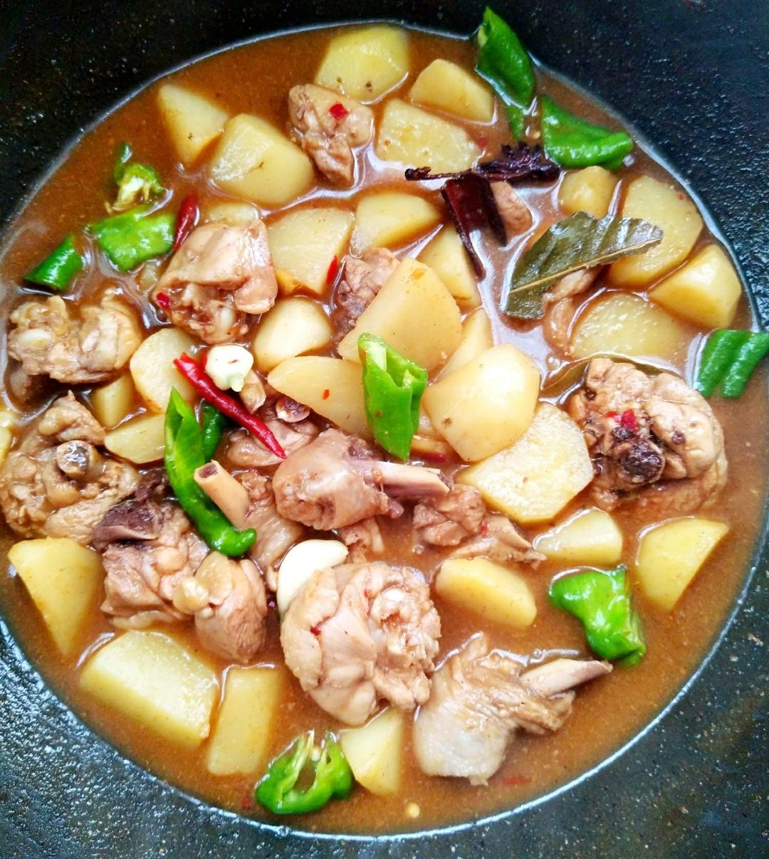 红烧土豆炖鸡腿