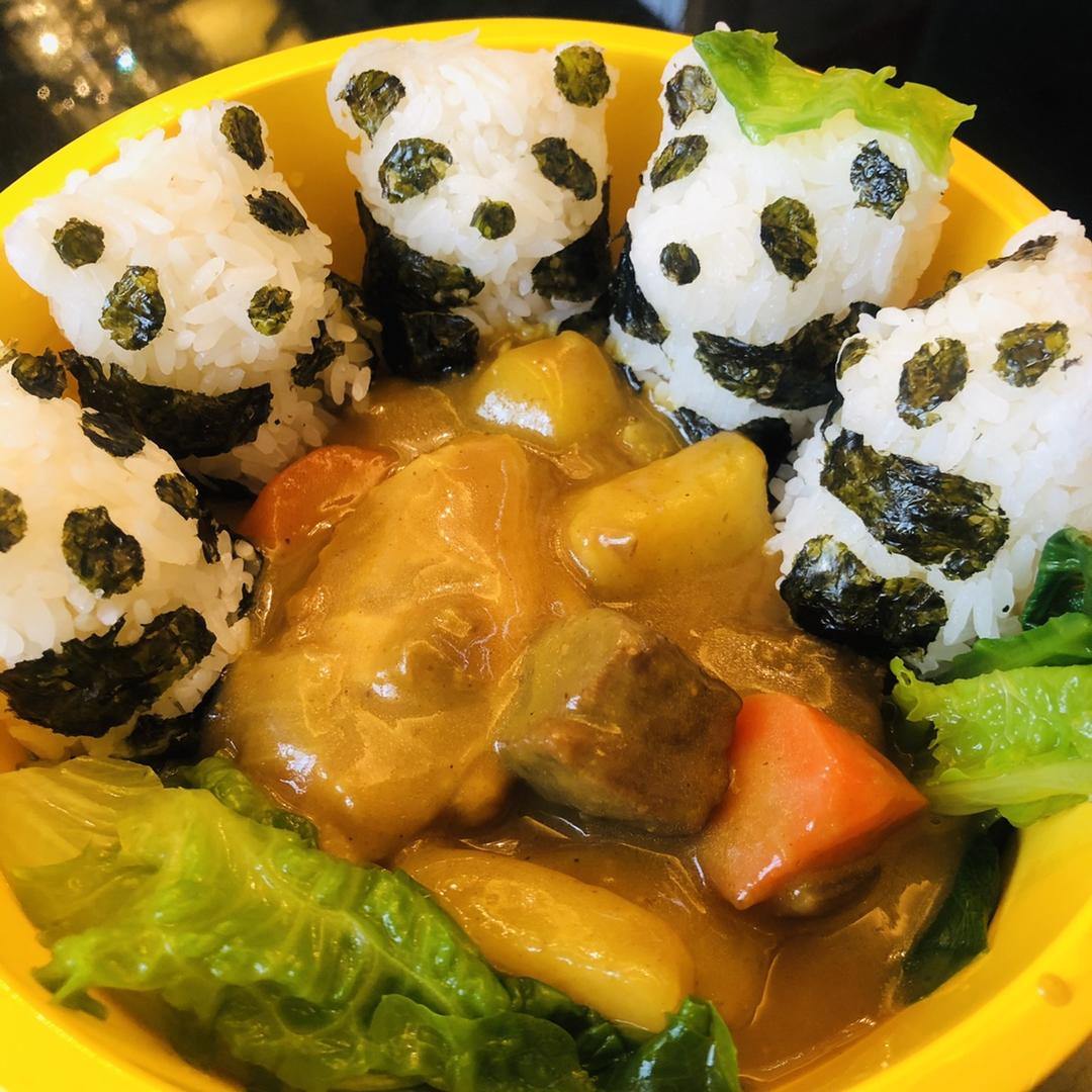 【咖喱牛腩拌饭】