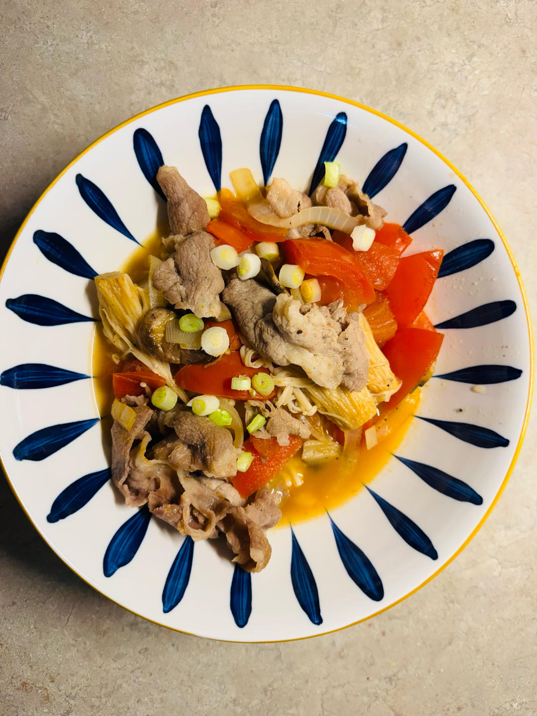 番茄羊肉卷煲