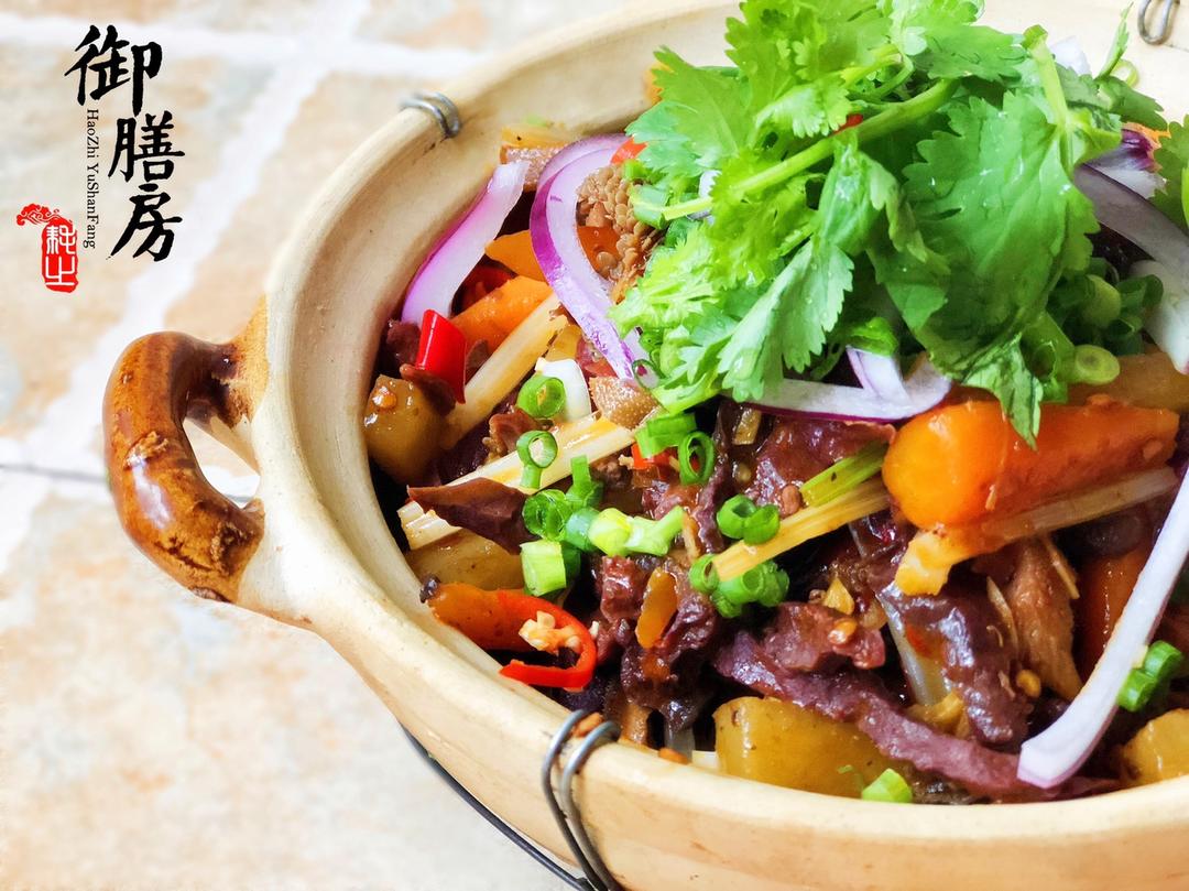 特色香辣羊杂煲