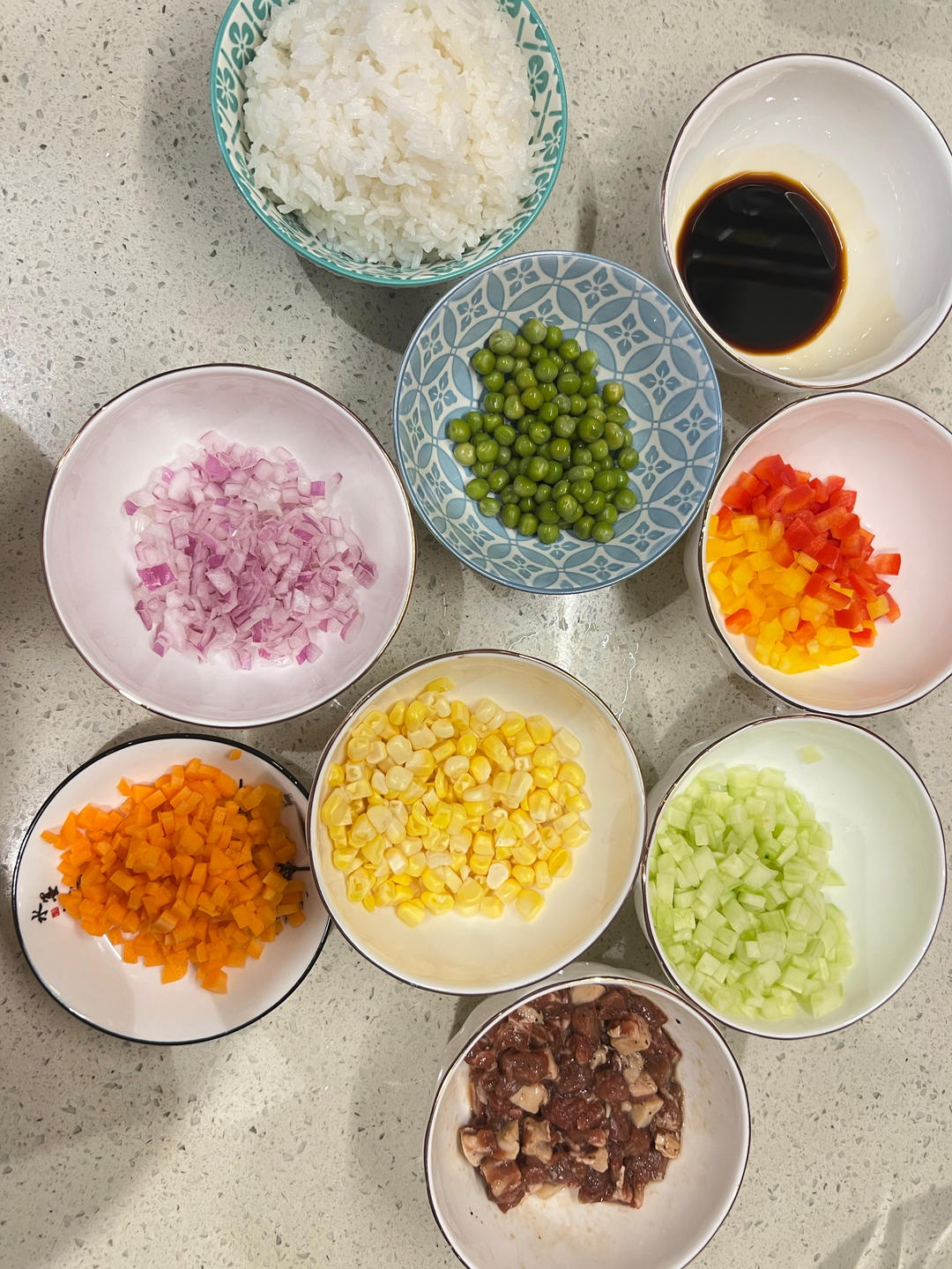 牛肉粒蔬菜炒饭