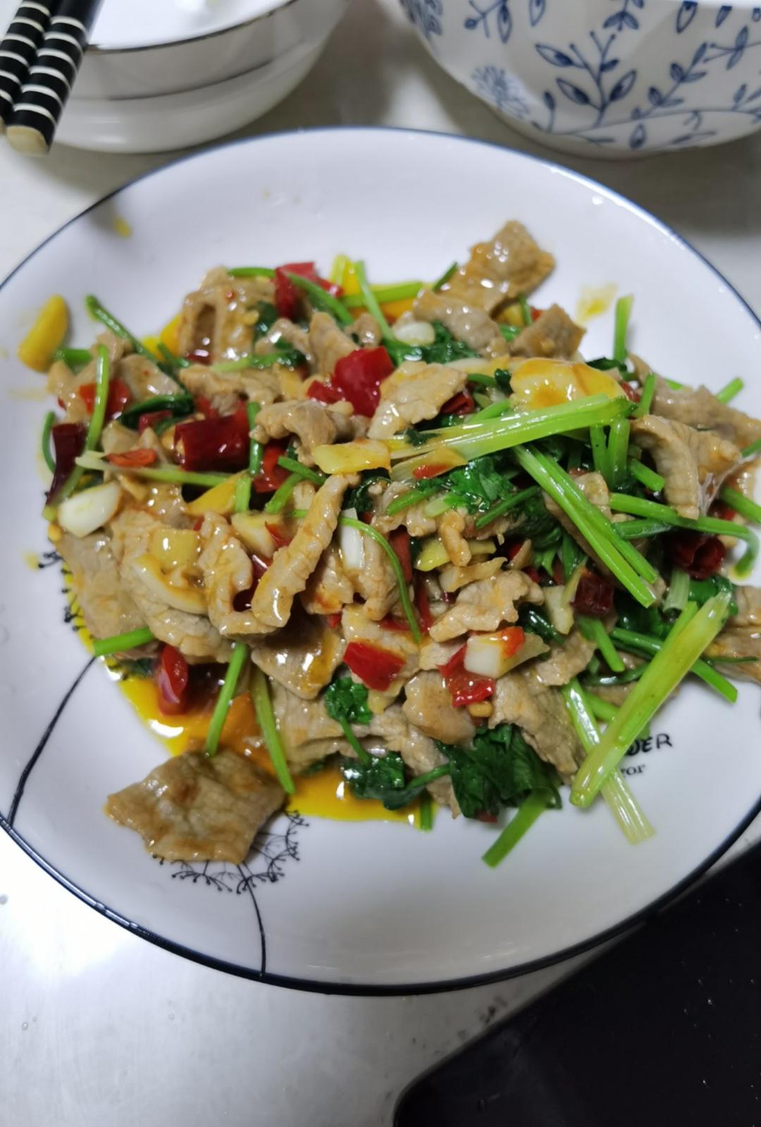 小炒黄牛肉，肉嫩味香！太好吃了简直是米饭杀手！