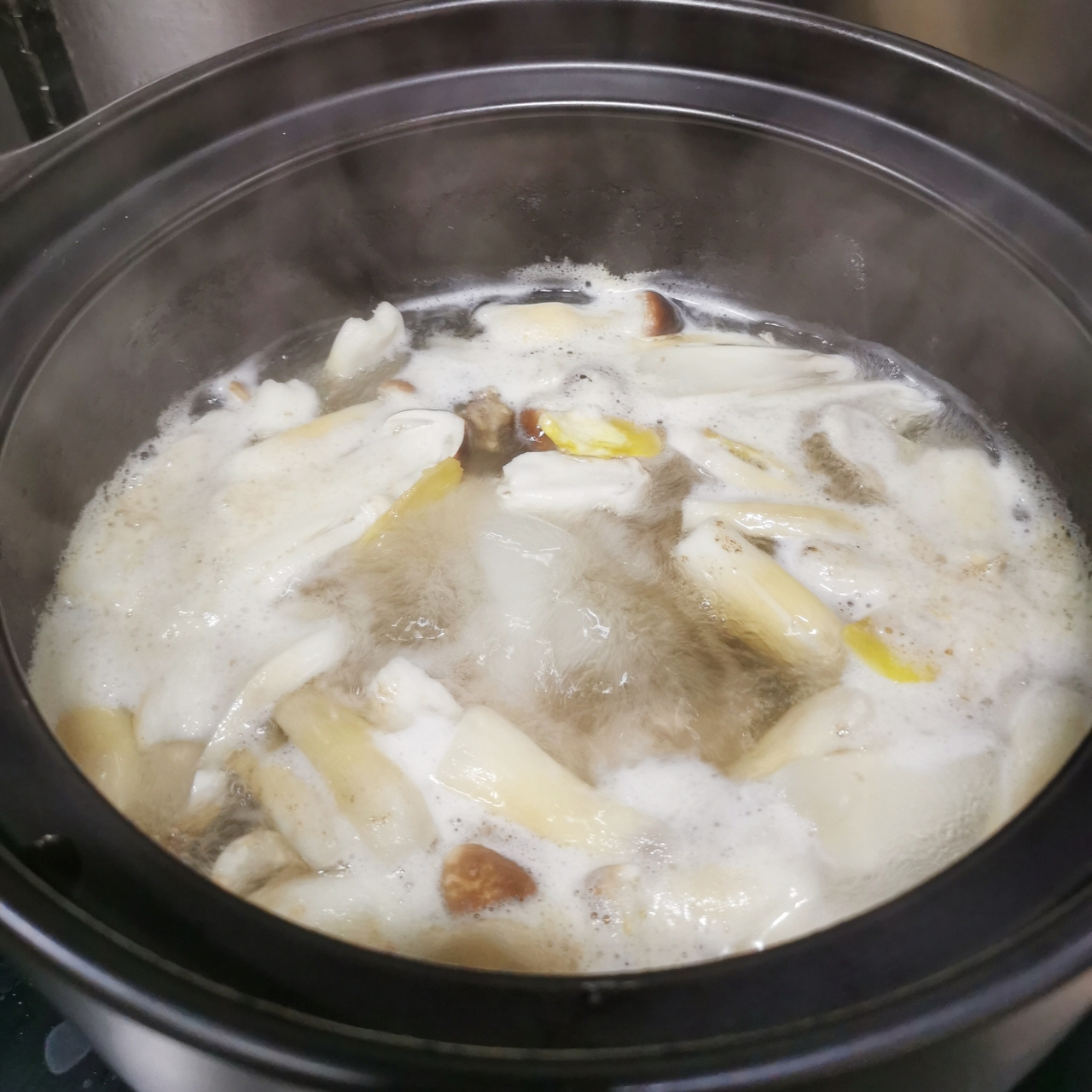最简单又巨好喝的虫草松茸老母鸡汤（直接煮就行）的做法 步骤4