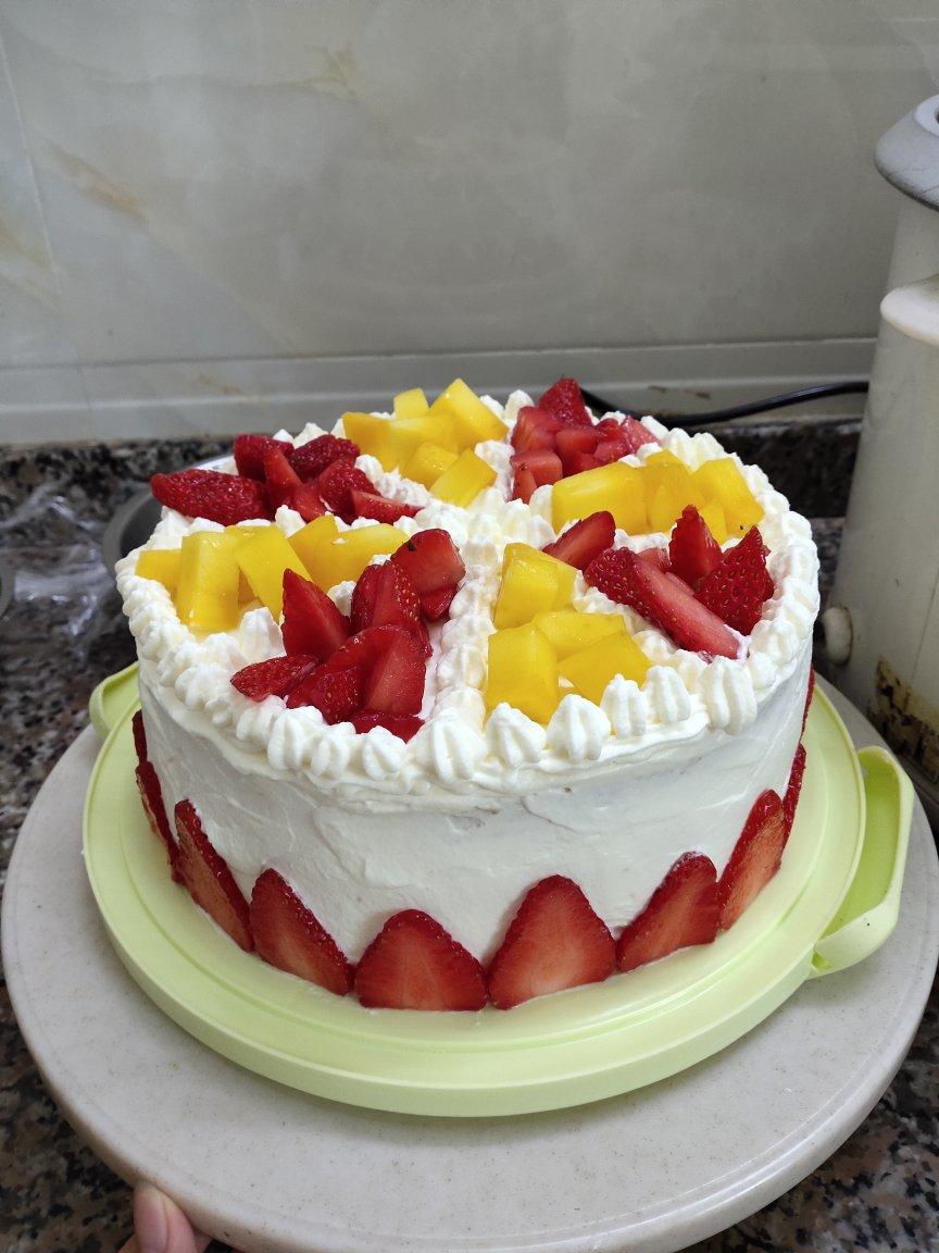 【全网最全合集】搬运🍓漂亮的草莓蛋糕~草莓季装饰灵感图