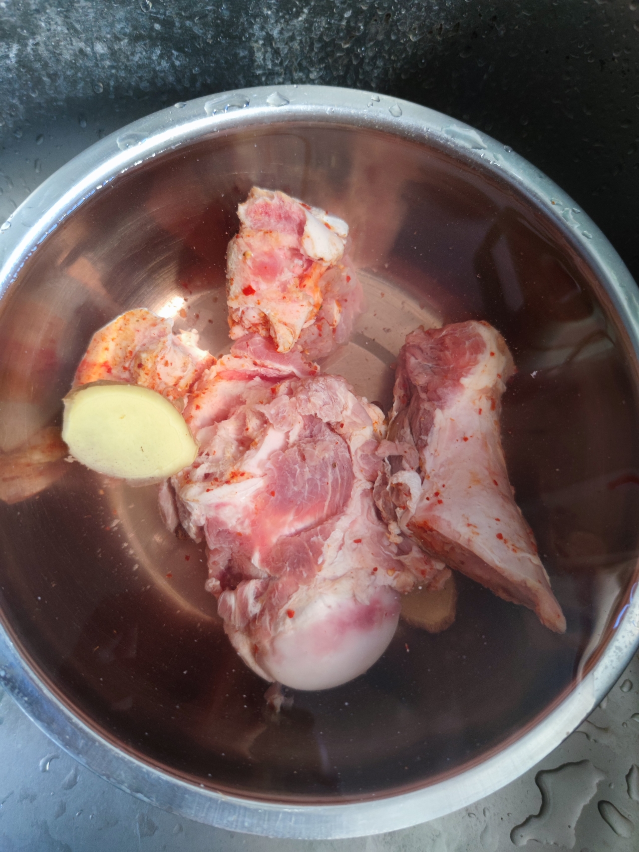 猪棒骨炖汤的做法 步骤1