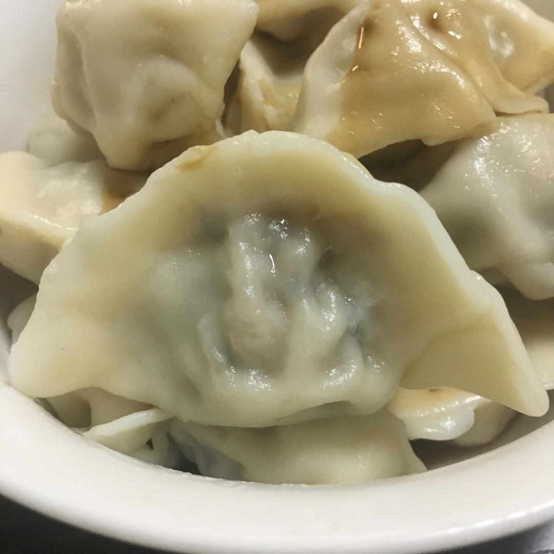 鲜掉眉毛的 三鲜水饺~