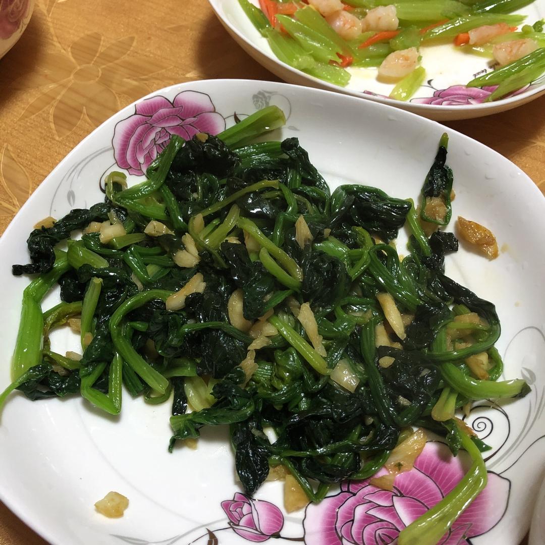 蒜蓉炒菠菜