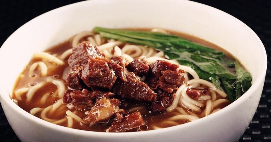 是琳玄不是玄琳做的超简单快手菜之港式秘制酱香牛腩面
