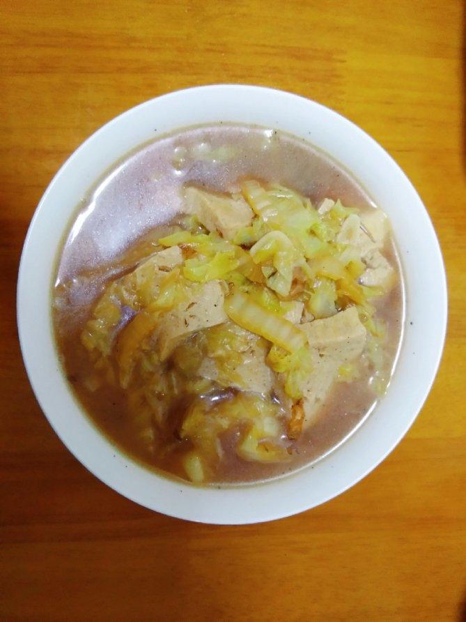 白菜炖冻豆腐