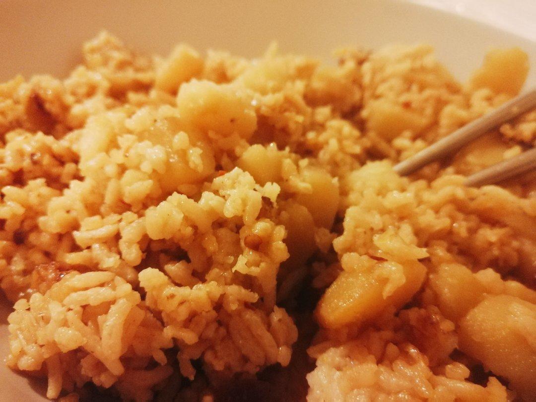 土豆焖饭（电饭锅版）