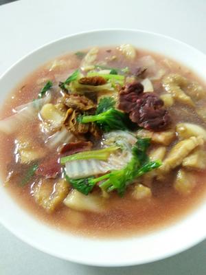 红菇肉片汤的做法 步骤2