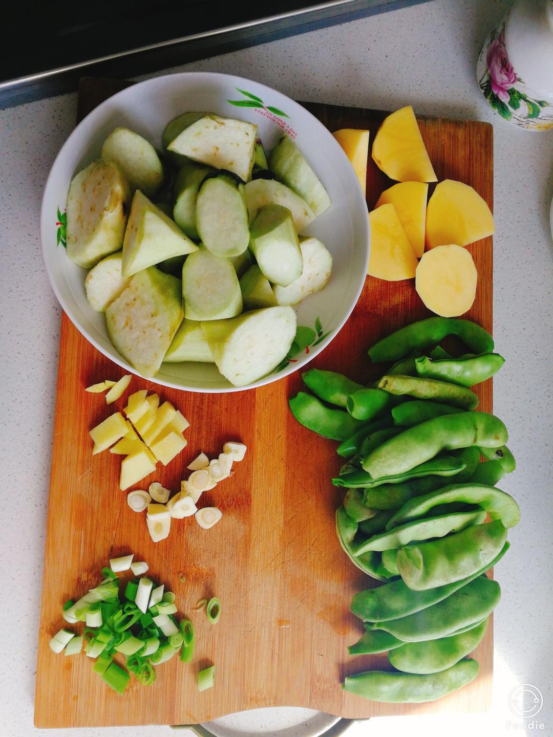 土豆茄子炖豆角