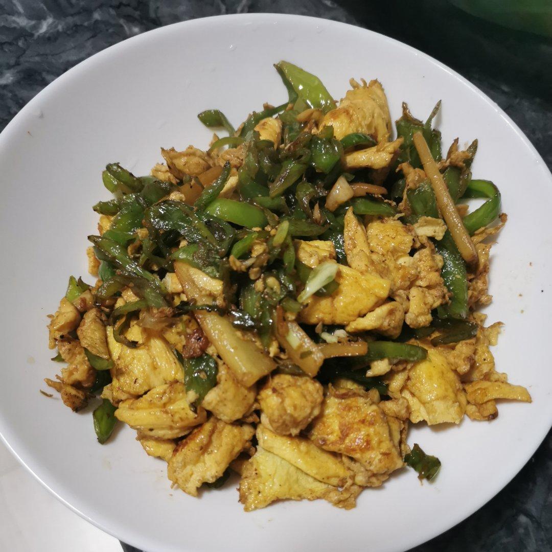 超级下饭菜青椒炒鸡蛋
