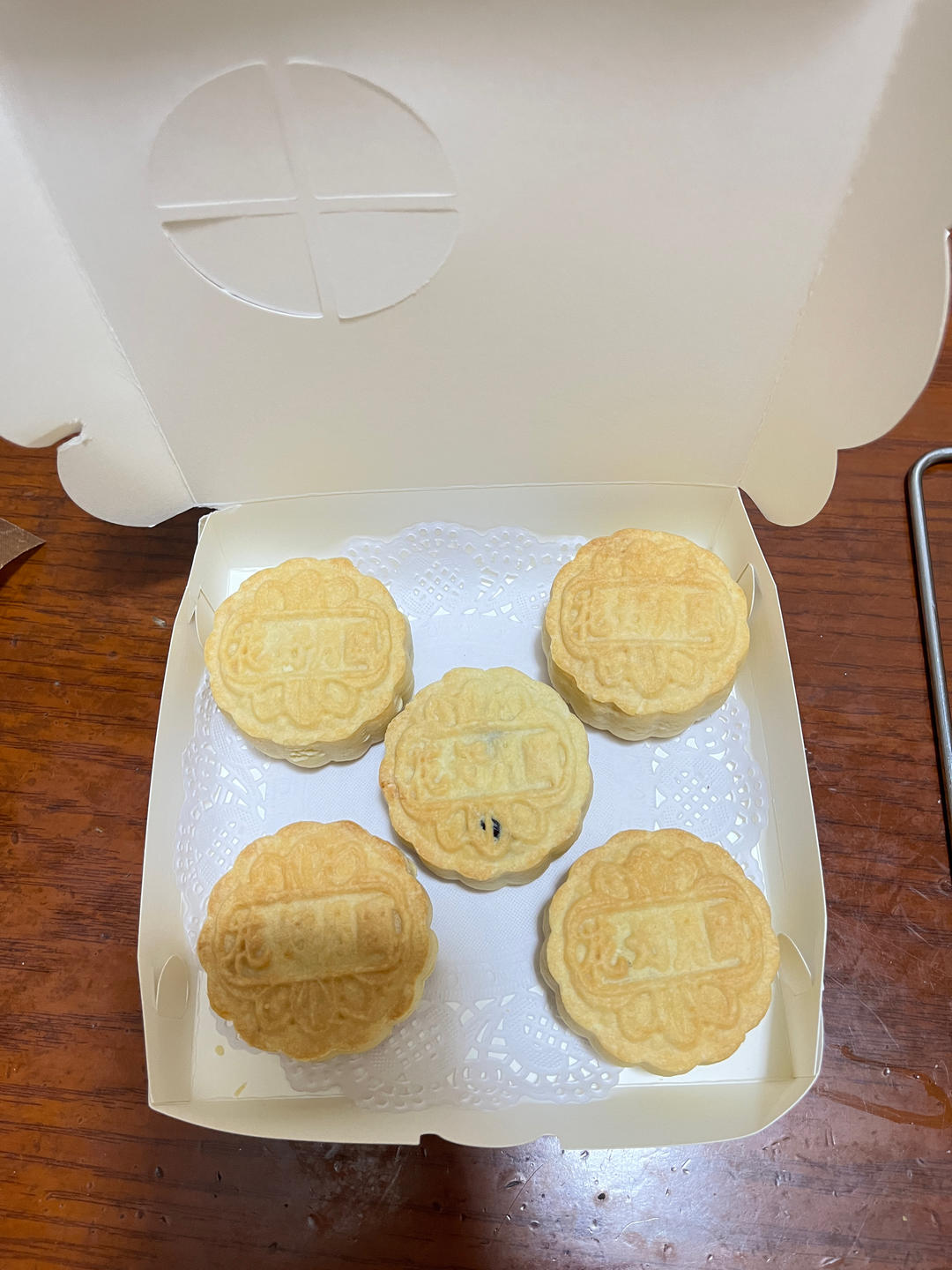 曲奇椰蓉蔓越莓月饼，外酥内软好调戏，比广式月饼好吃N+1倍