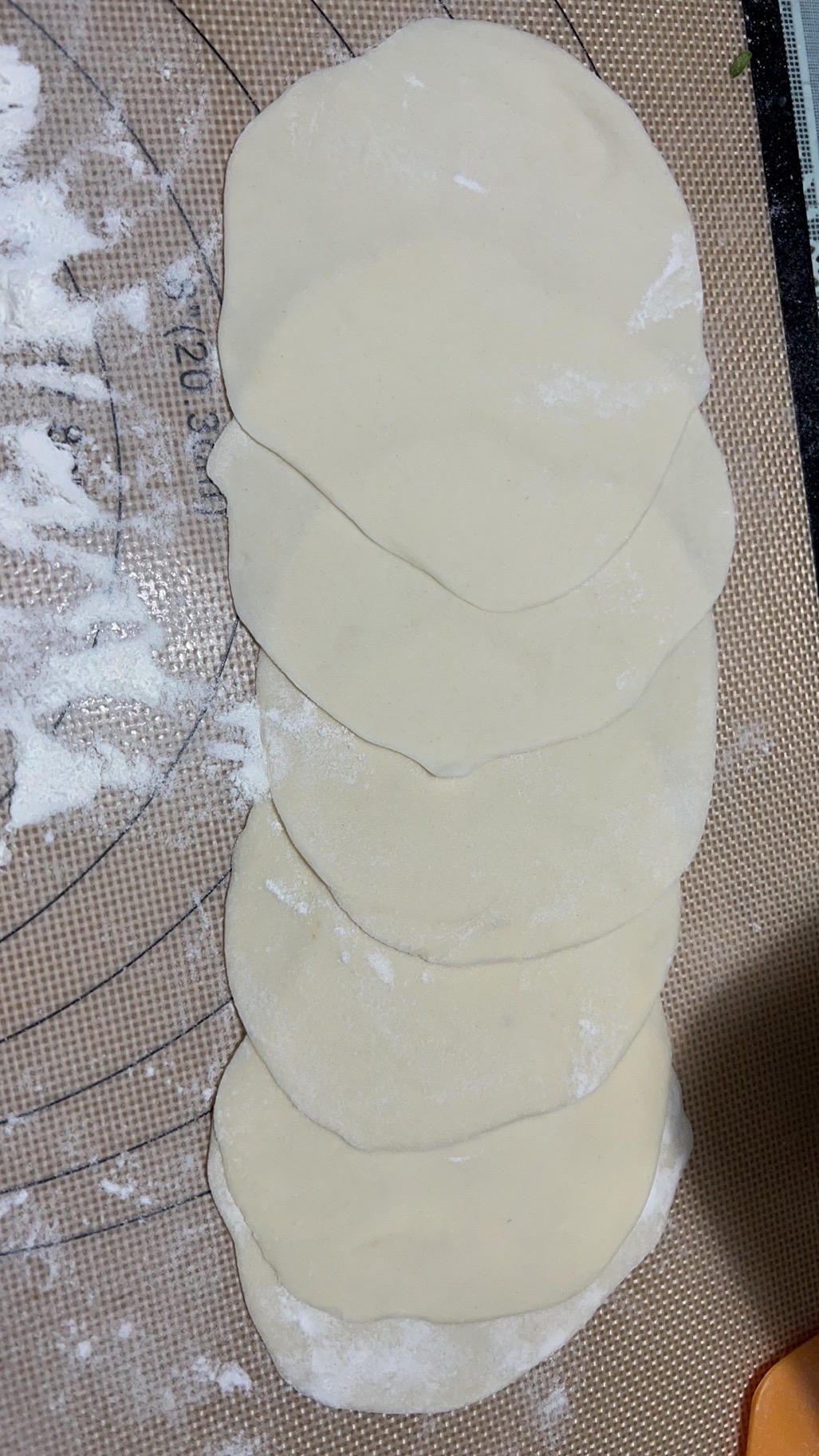 手工揉面三分钟，又韧又薄又好包的饺子皮